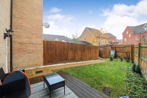 2 bedroom terraced house for sale, Rochester Way, Bedford MK42