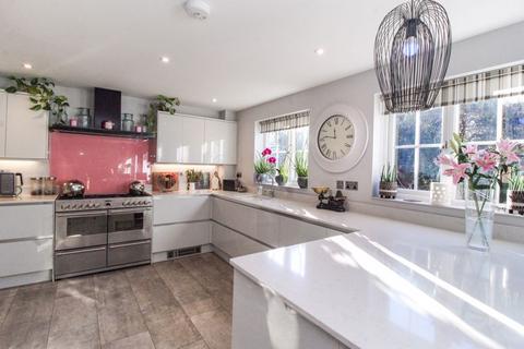 5 bedroom detached house for sale, Trow Close, Bedford MK45