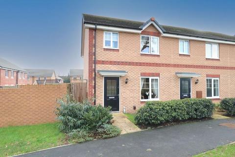 3 bedroom end of terrace house to rent, Stone ST15