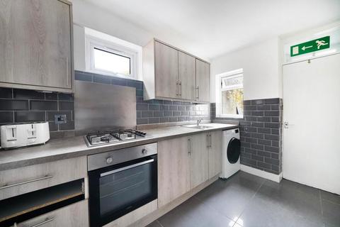 5 bedroom detached house to rent, Brandon Street, London, SE17 1EF