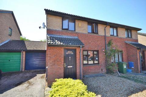 3 bedroom semi-detached house to rent, Shenley Lodge, Milton Keynes MK5