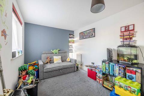 2 bedroom flat for sale, Chadwick Road, Langley, SL3 7FU