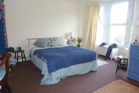 4 bedroom terraced house to rent, Wellfield Place, Cardiff CF24