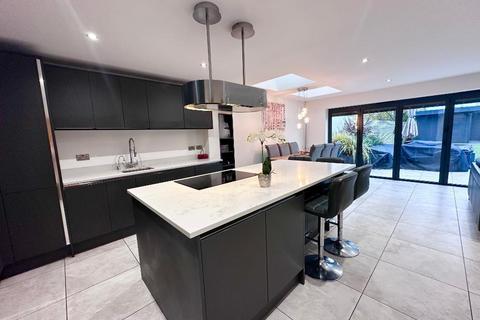 51 Ridgeway Crescent, Orpington, BR6 9QW