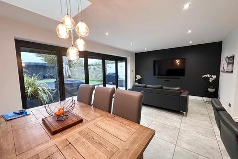 51 Ridgeway Crescent, Orpington, BR6 9QW