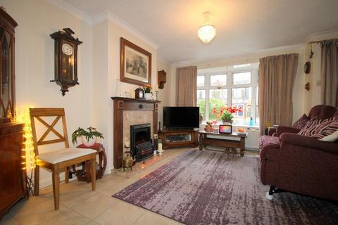 3 bedroom semi-detached house for sale, Wren Close, Putteridge, Luton, Bedfordshire, LU2 8EY