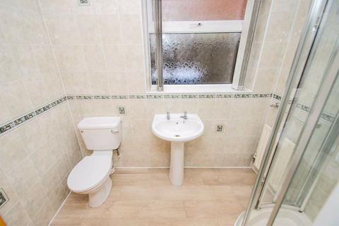 34 Yew Tree Avenue, Lichfield, WS14 9UA