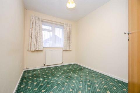 34 Yew Tree Avenue, Lichfield, WS14 9UA
