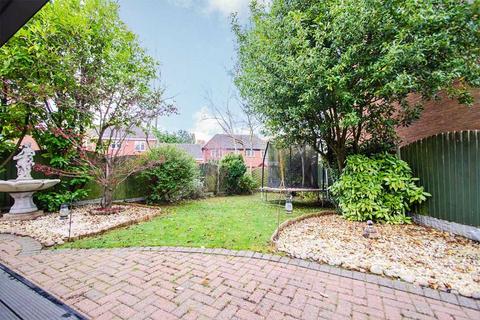 15 Eights Croft, Burntwood, WS7 1FG