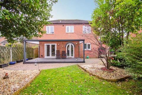 15 Eights Croft, Burntwood, WS7 1FG