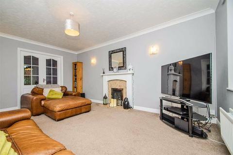 15 Eights Croft, Burntwood, WS7 1FG