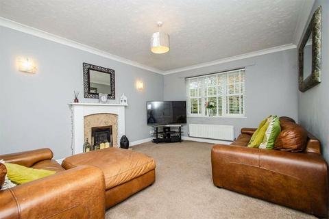 15 Eights Croft, Burntwood, WS7 1FG
