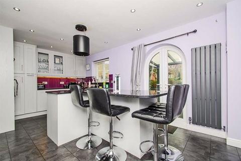 15 Eights Croft, Burntwood, WS7 1FG