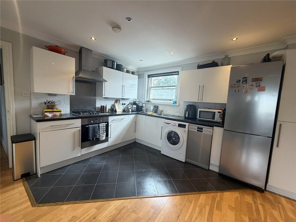 Apartment in London - View 4