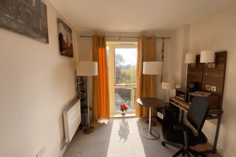 2 bedroom apartment to rent, Chronicle Avenue, London, NW9