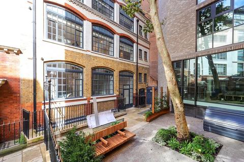 2 bedroom apartment to rent, Half Moon Court, EC1A