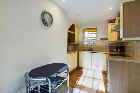 1 bedroom apartment for sale, Walmsley Court, Kinver