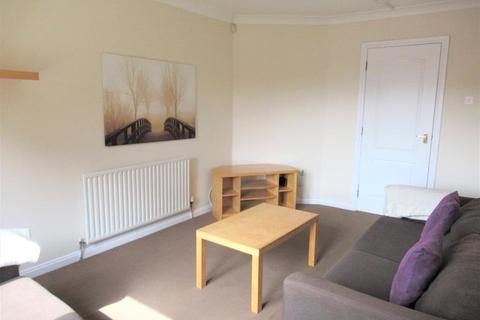 3 bedroom terraced house to rent, Beith Street, Glasgow, G11