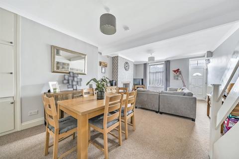 2 Waverley Terrace, Lynton, EX35 6AH