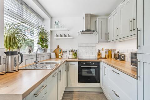 2 Waverley Terrace, Lynton, EX35 6AH