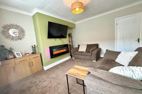 3 bedroom terraced house to rent, 104 Maple Drive, Scarborough