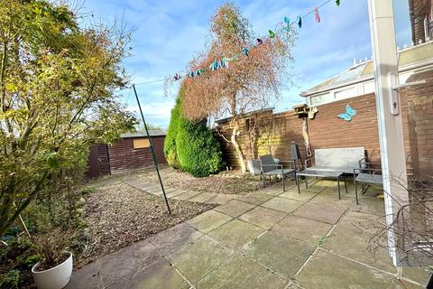 3 bedroom terraced house to rent, 104 Maple Drive, Scarborough