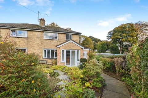 3 bedroom semi-detached house to rent, The Glen, West Yorkshire OL14