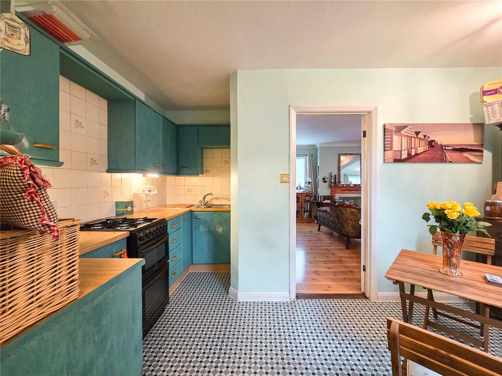 Kitchen/Dining