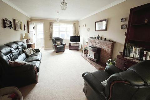 3 bedroom detached house for sale, Falstaff Close, Warwickshire CV11