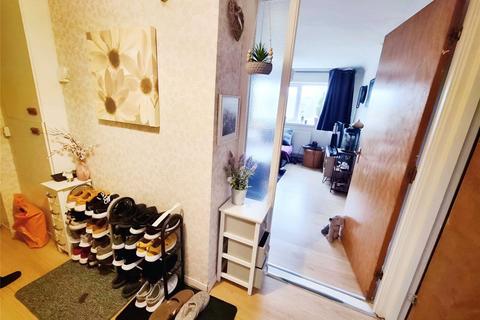 1 bedroom flat to rent, Provence Close, Wolverhampton WV10