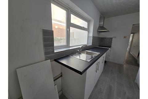 2 bedroom terraced house to rent, Powell Street, Wolverhampton, WV10