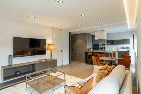 3 bedroom apartment to rent, Babmaes Street, St James, SW1Y