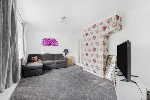 43 Blakeland Hill, Duxford, Cambridge, CB22 4RX