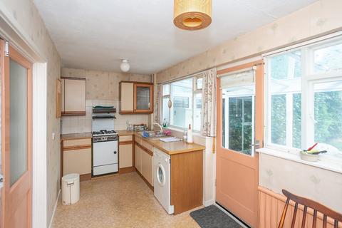 3 bedroom end of terrace house for sale, Vale Road, Bushey, Hertfordshire, WD23