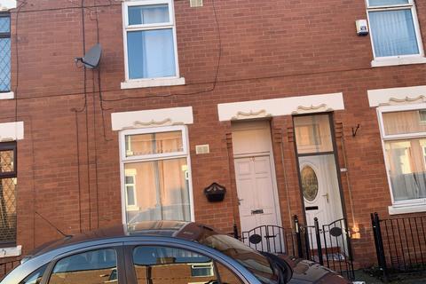 3 bedroom terraced house to rent, Cobden Street, Manchester M9