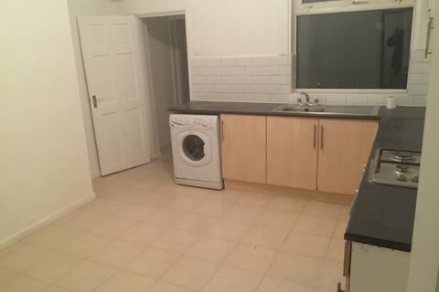 3 bedroom terraced house to rent, Cobden Street, Manchester M9