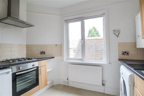 2 bedroom flat to rent, Harpenden AL5