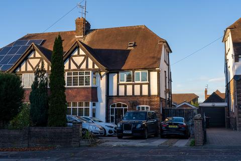 6 bedroom semi-detached house for sale, Stockingstone Road, Luton, Bedfordshire, LU2 7DE