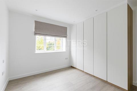 2 bedroom flat to rent, Crouch End Hill, London, N8