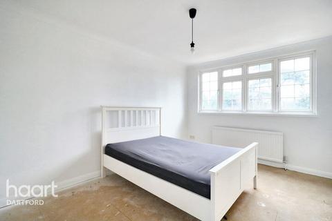 Pittsfield High Road, Dartford, DA2 7EG