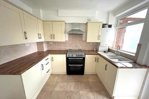 3 bedroom semi-detached house to rent, Burntwood WS7