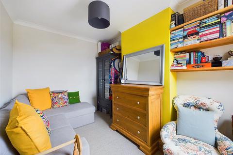 21 Highworth Road, Gloucester, GL1 4RW