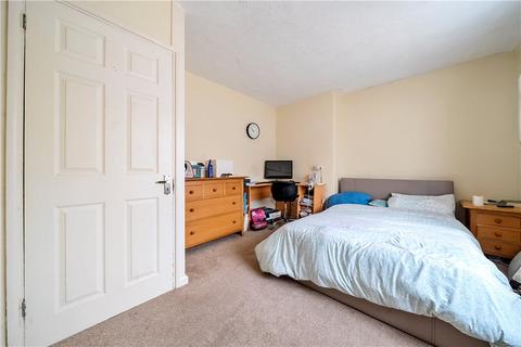 32 Steyning Grove, London, SE9 4NQ