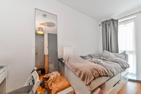 2 bedroom flat for sale, Harry Zeital Way, Clapton, London, E5