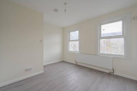 4 bedroom terraced house to rent, Exning Road, Canning Town, London, E16