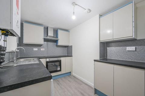 4 bedroom terraced house to rent, Exning Road, Canning Town, London, E16