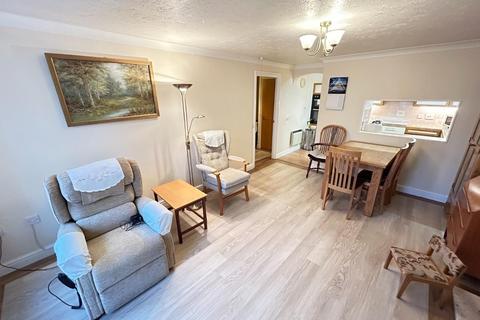 2 bedroom retirement property for sale, Binswood Avenue, Leamington Spa