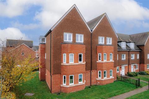 2 bedroom apartment for sale, Outfield Crescent, Berkshire RG40