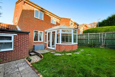 3 bedroom link detached house to rent, The Links, St. Leonards-On-Sea TN38