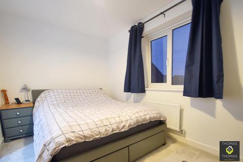 6 Freemans Road, Tuffley, Gloucester, GL4 0XJ